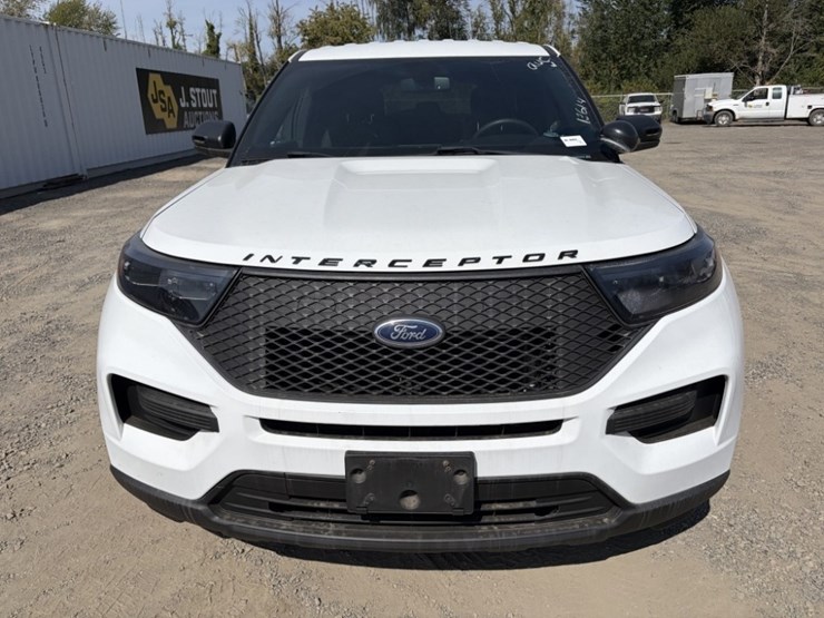 2020-ford-explorer-image-8
