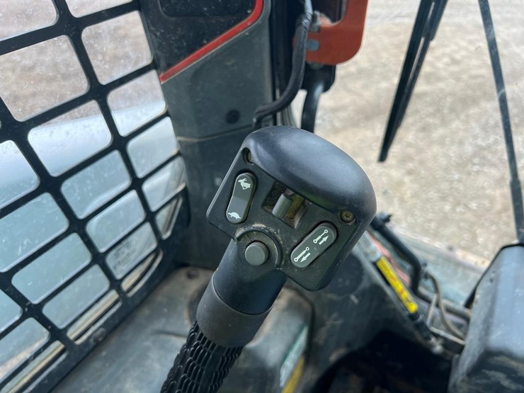2023-bobcat-t62-image-22