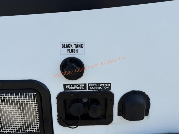 2019-weekend-warrior-toy-hauler-image-24