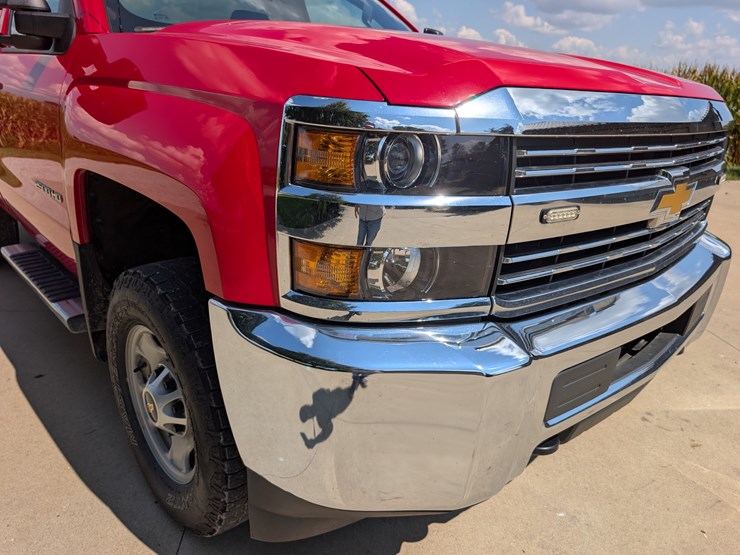 2018-chevrolet-2500hd-image-67