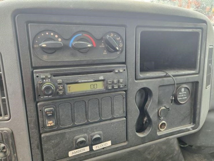 2007-international-durastar-4300-image-21