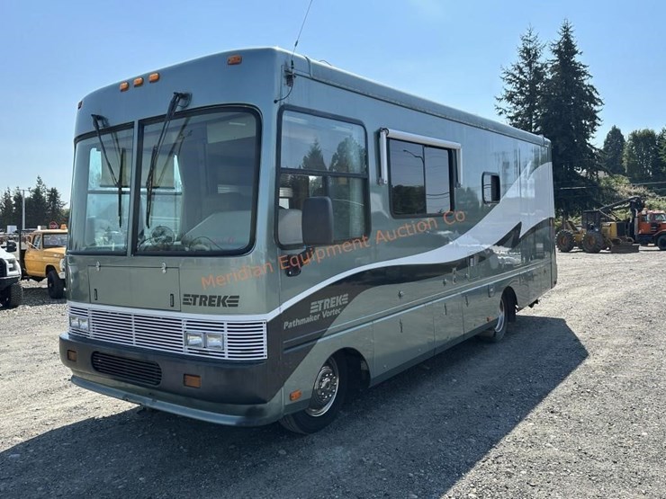1999-safari-trek-24'-motorhome-image-1