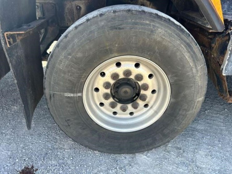 2001-kenworth-t800-image-132