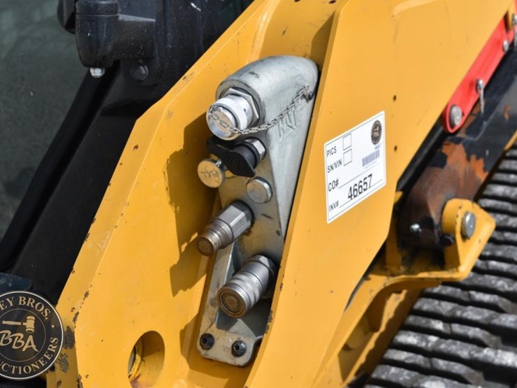 2024-caterpillar-255-image-26