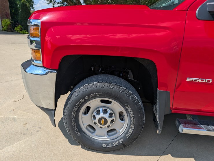 2018-chevrolet-2500hd-image-69