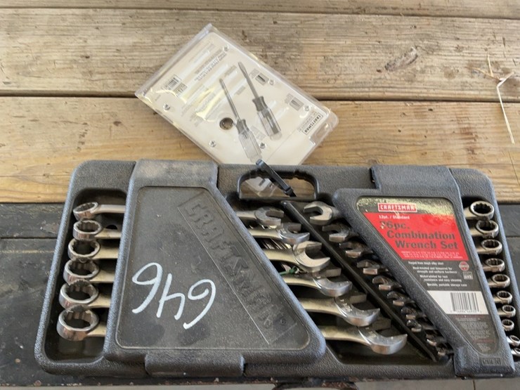 craftsman-standard-combination-wrench-set-and-screwdriver-set-image-4