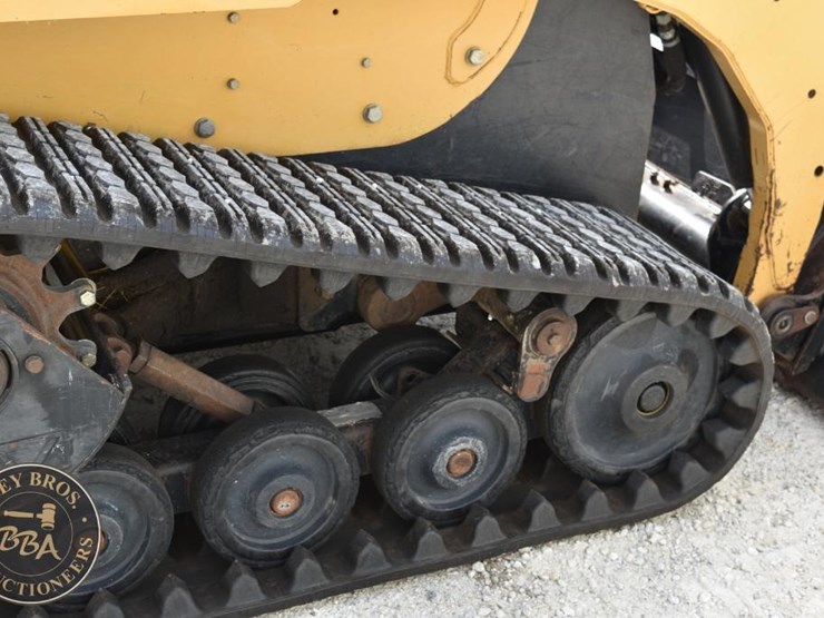 2004-caterpillar-257b-image-37