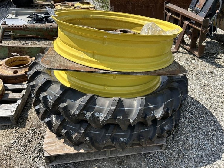 john-deere-11-image-5
