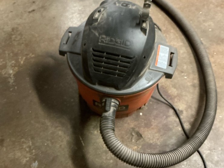 #104-•-2-milwaukee-4-1/2"-corded-angle-grinders-and-ridgid-wet&dry-shop-vac-image-14