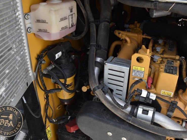 2022-caterpillar-289d3-image-41