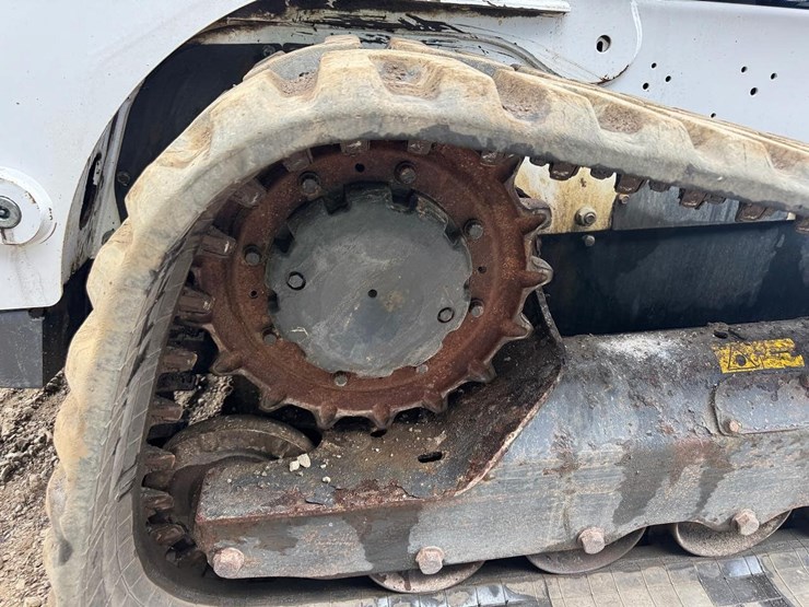 2021-bobcat-t770-image-19