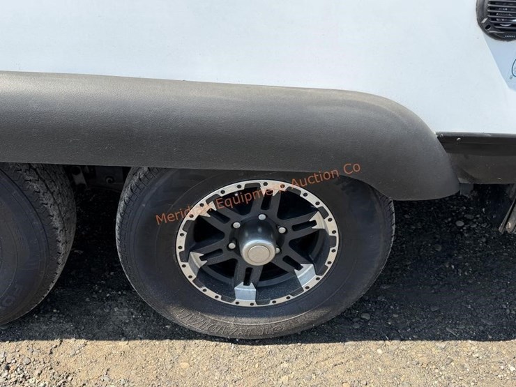 2019-weekend-warrior-toy-hauler-image-12