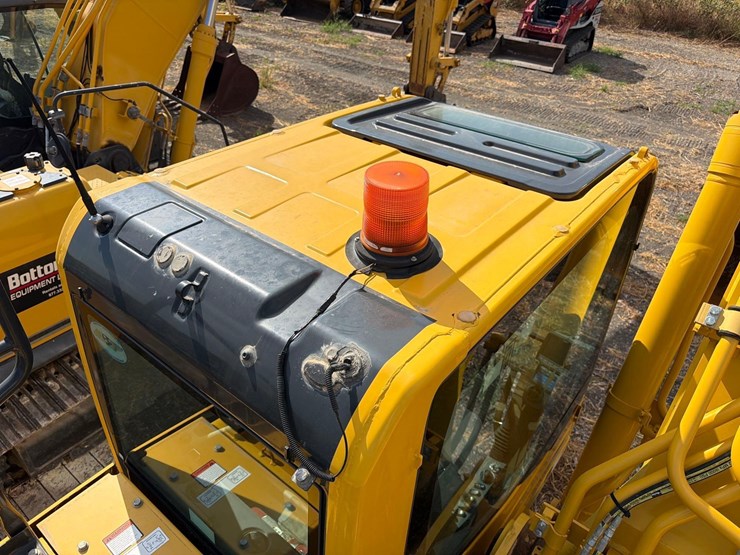 2022-komatsu-pc360-lc-11-image-23