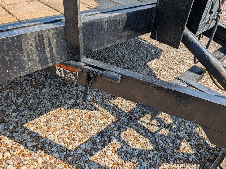 24’-tandem-axle-trailer-image-45