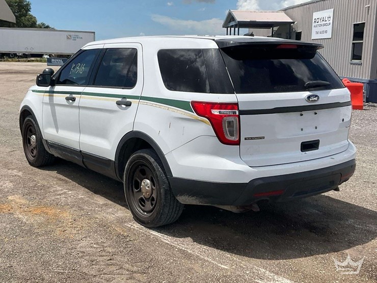 2014-ford-explorer-image-4