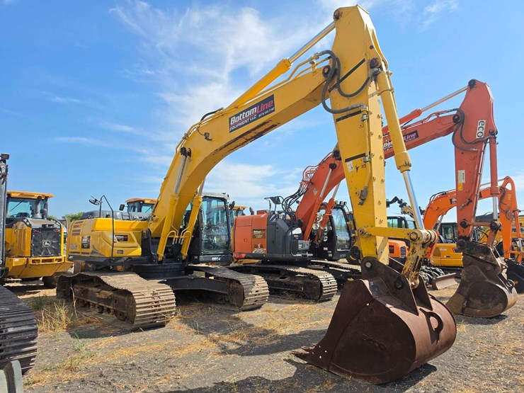 2023-kobelco-sk260-lc-11-image-3
