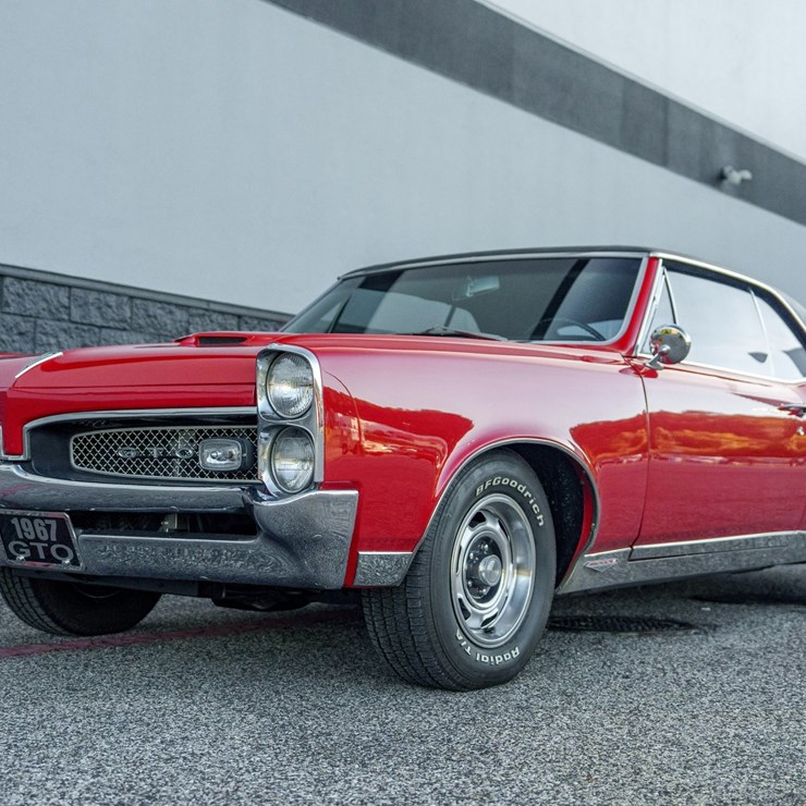#1025 • 1967 PONTIAC GTO