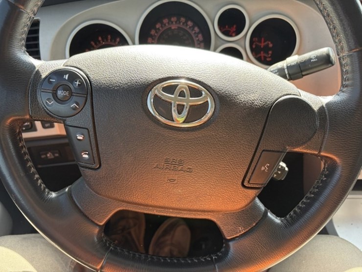 2008-toyota-tundra-image-31