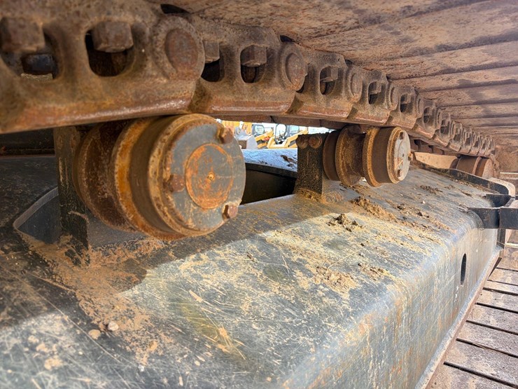 2022-komatsu-pc360-lc-11-image-15