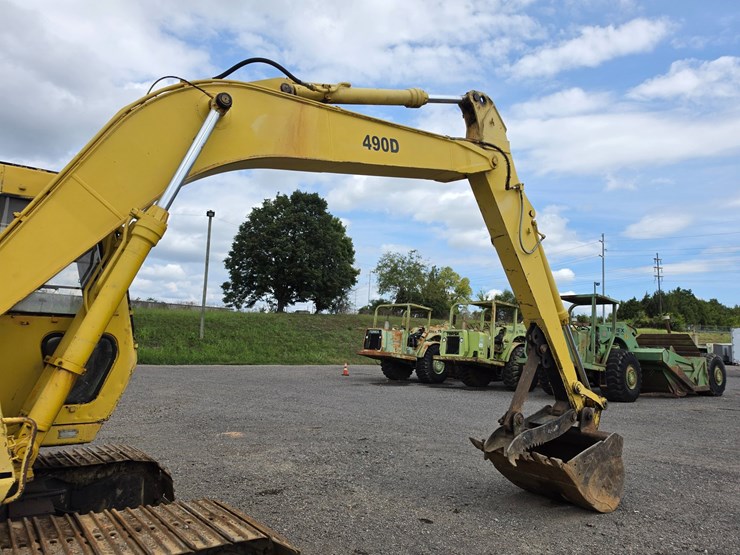 deere-490d-image-5