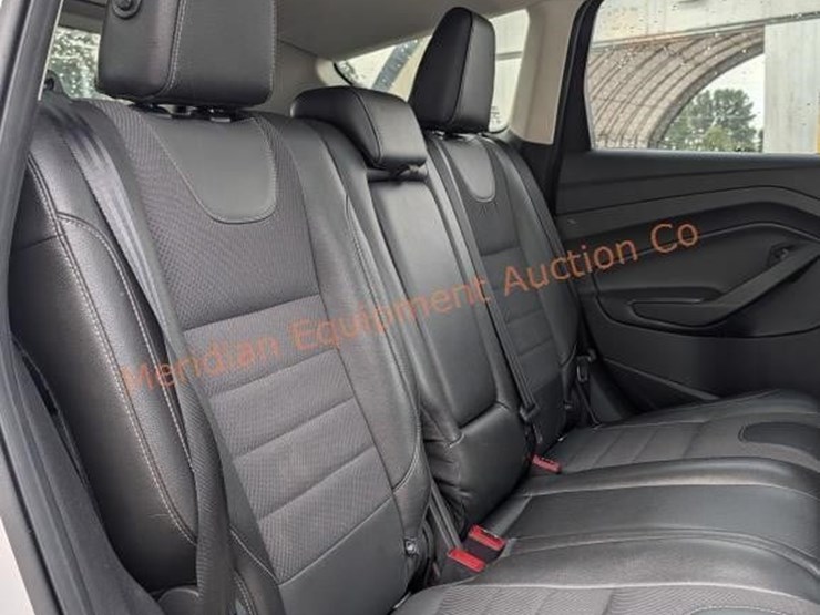 2015-ford-escape-se-image-25