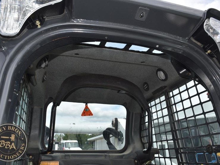 2016-bobcat-t770-image-47