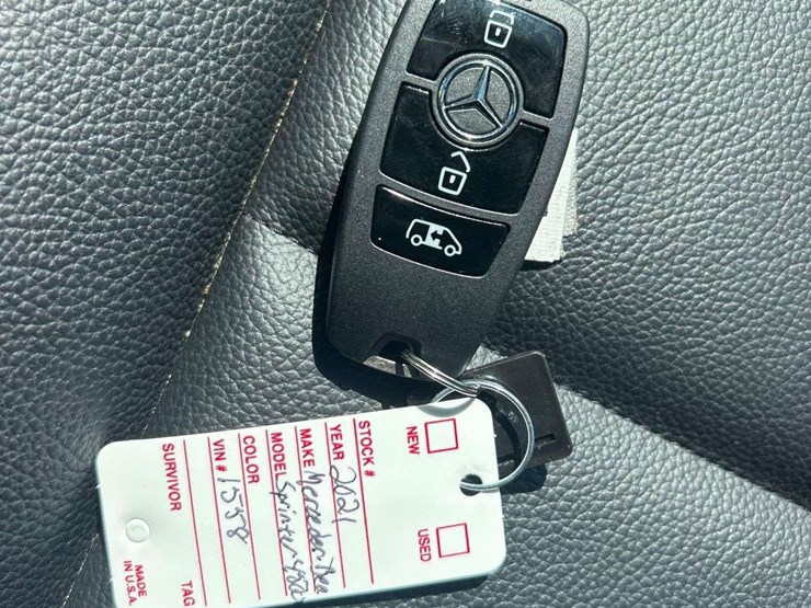 2010-mercedes-benz-sprinter-4500-image-44