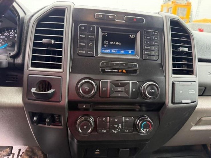 2017-ford-f550-xl-image-14