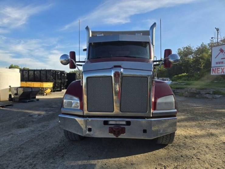 2016-kenworth-t880-image-2