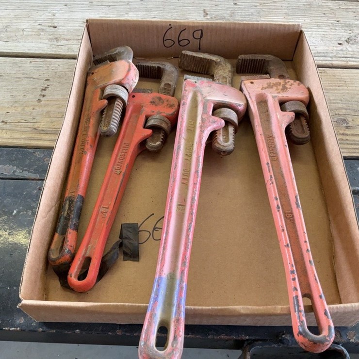 (4) pipe wrenches