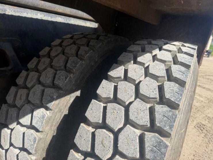 2012-kenworth-t800-image-62