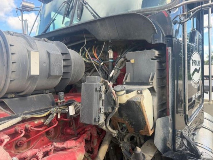 2012-kenworth-t800-image-25