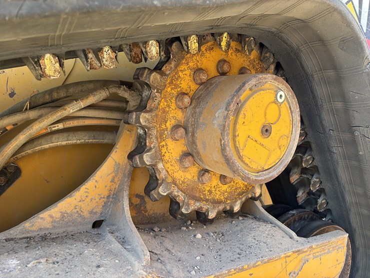 2022-caterpillar-299d3-xe-image-8