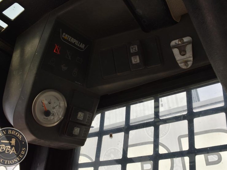 2004-caterpillar-257b-image-46