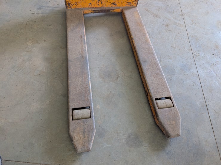 pallet-jack-image-8