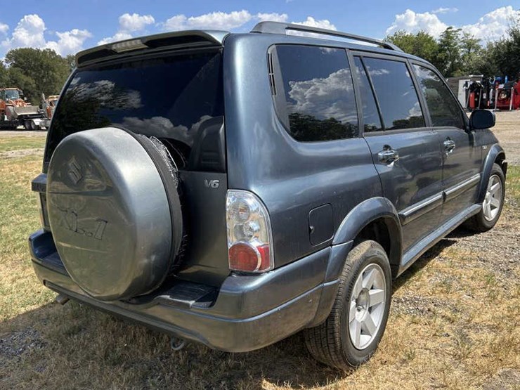 2004-suzuki-xl7-image-4