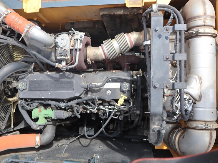 2019-hyundai-hx260l-image-25