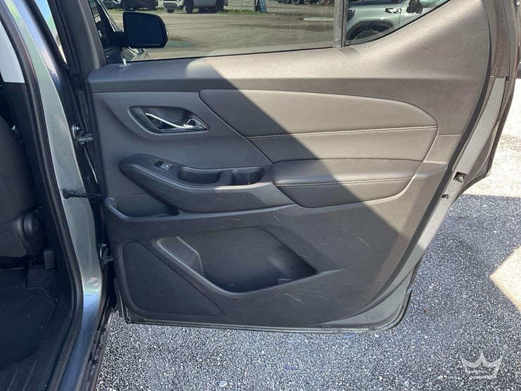 2018-chevrolet-traverse-image-25