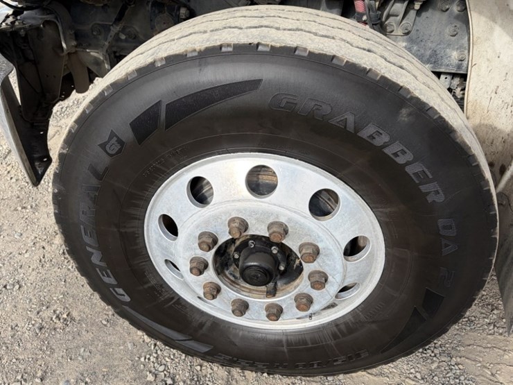 2019-freightliner-m2-t/a-roll-off-truck-image-12