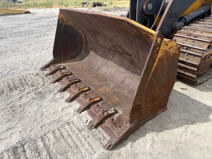 2020-deere-655k-image-11