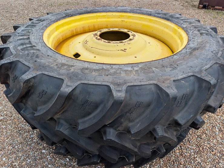 2015-john-deere-6175r-image-105