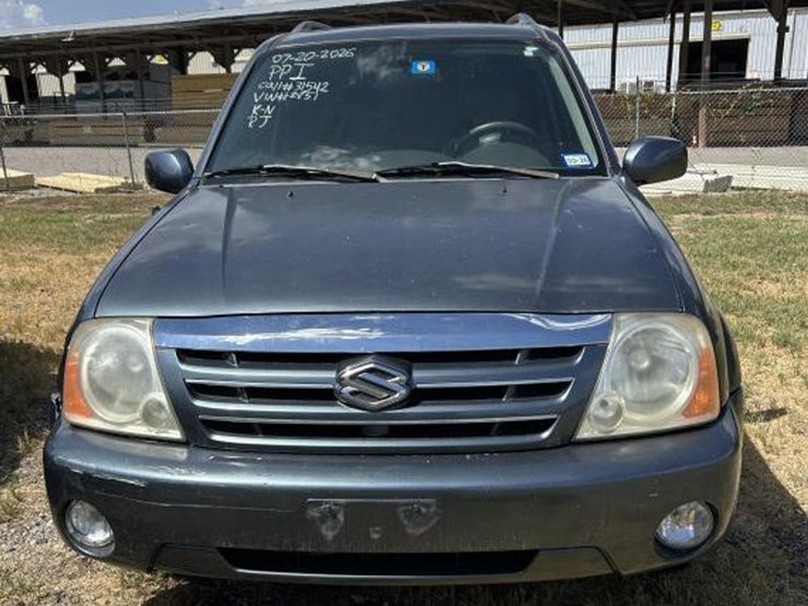2004-suzuki-xl7-image-2