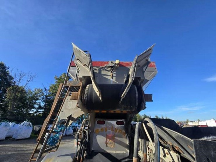 2016-kenworth-t880-image-40
