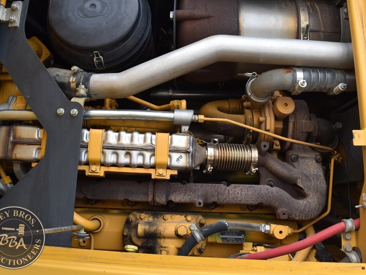 2010-deere-670g-image-31