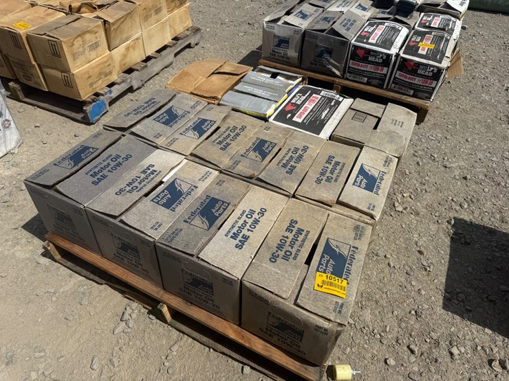#10517-•-lot-of-10w30-oil-inv#10517-image-1