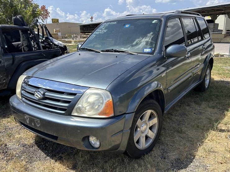 2004-suzuki-xl7-image-1
