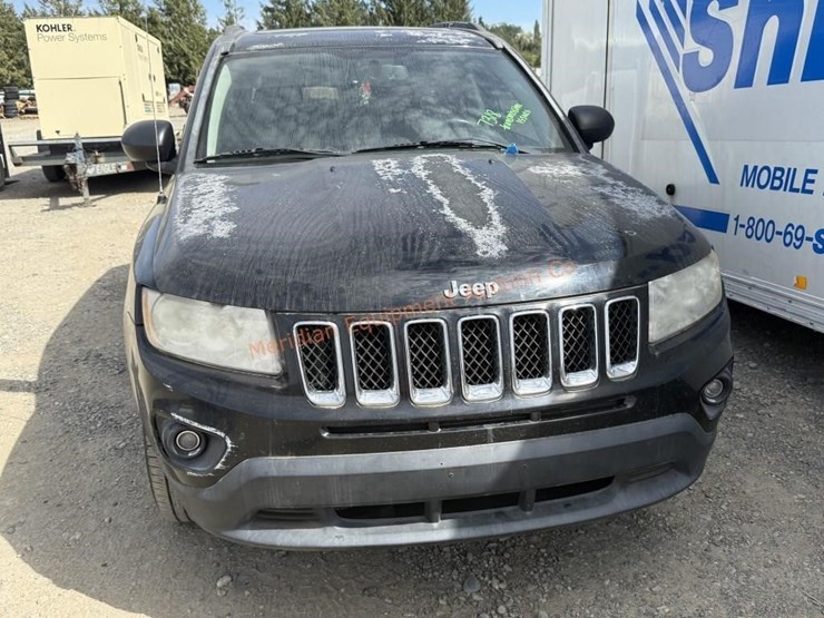 2013-jeep-compass-latitude-image-8