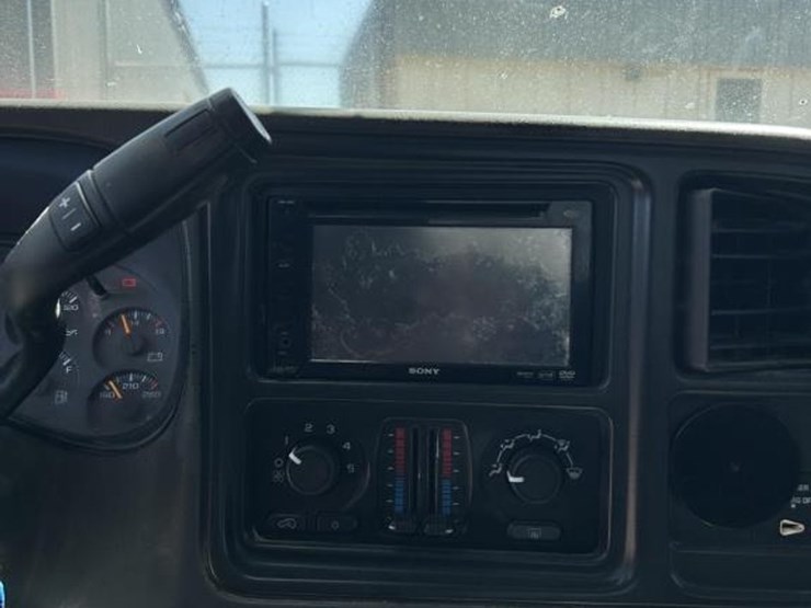 2007-chevrolet-silverado-2500-image-10