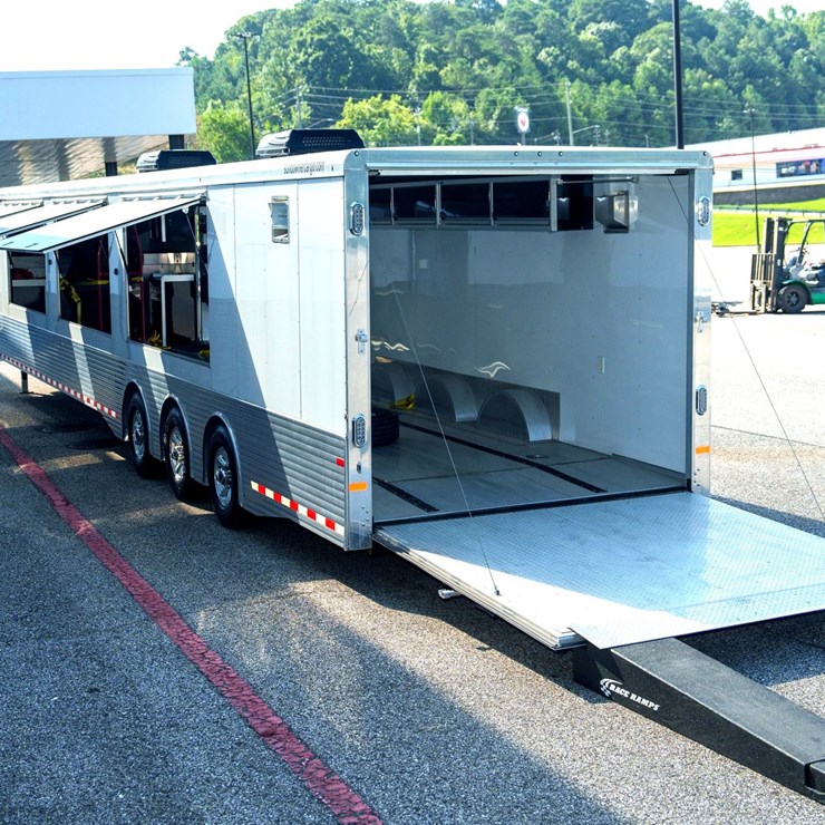 #1041 • 2017 SUNDOWNER 2-CAR TRAILER