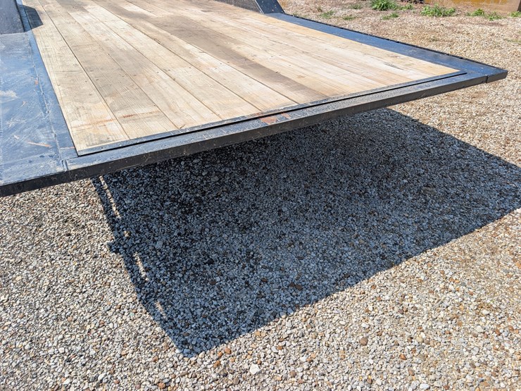 24’-tandem-axle-trailer-image-31